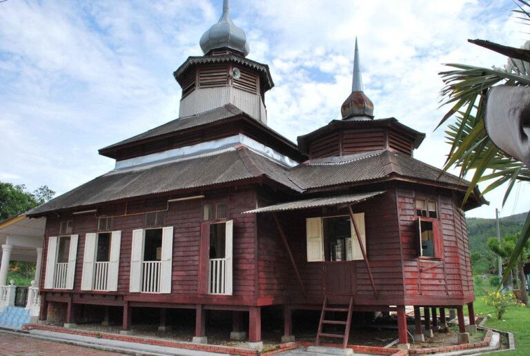 Masjid Mendom