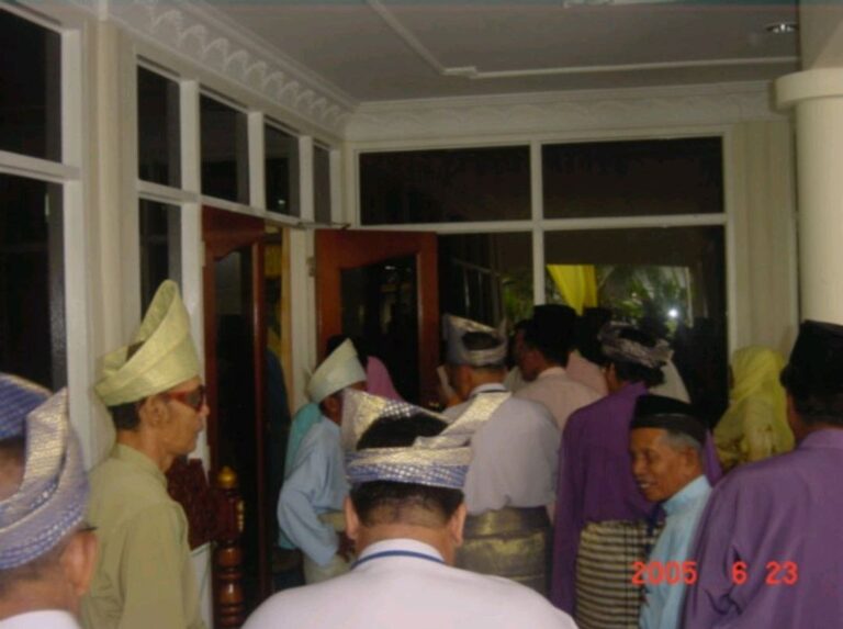 photo_6118502907306424921_y