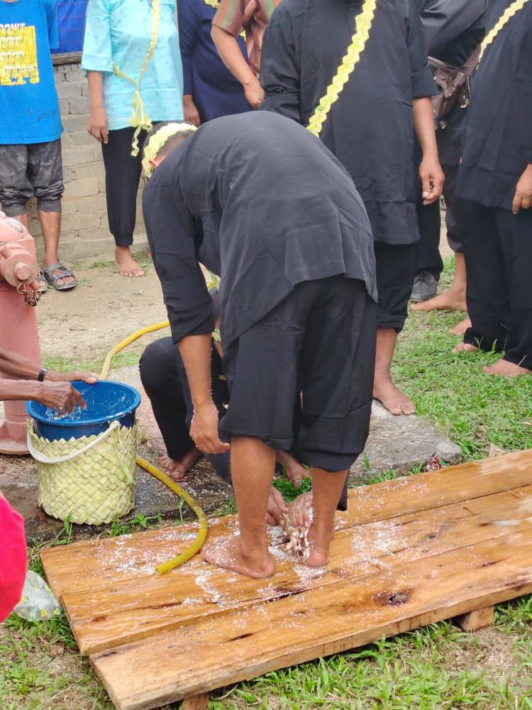 6321234460418360426_121